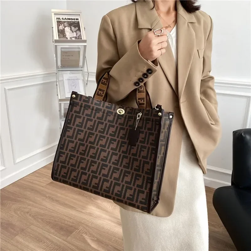 

Large Capacity Commuter Bag Solid Color Women's Fashionable Tote Vintage Design Luxury Messenger Purse Shopper