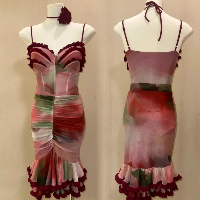 Abito da ballo latino personalizzato Completo da allenamento per donna Set da performance Canotta stampata Top Mezza gonna con bordo arricciato a doppio strato