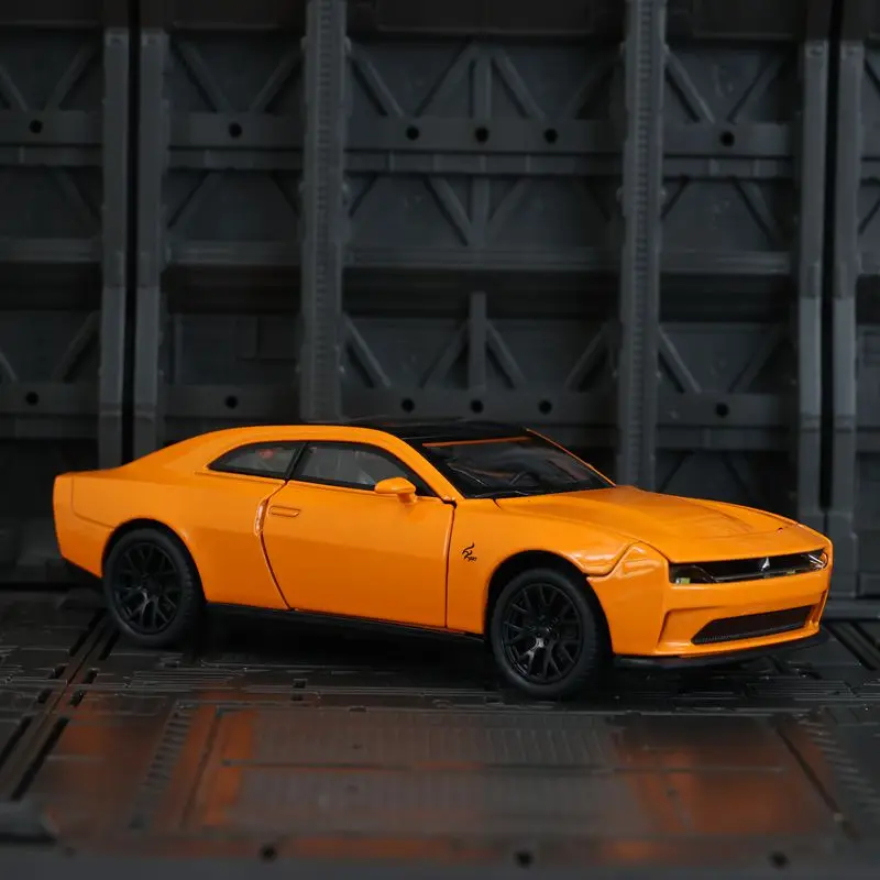 1:32 Dodge Hellcat liga modelo de carro portas e capô do motor, o porta-malas pode ser aberto tem funções de som e iluminação simuladas