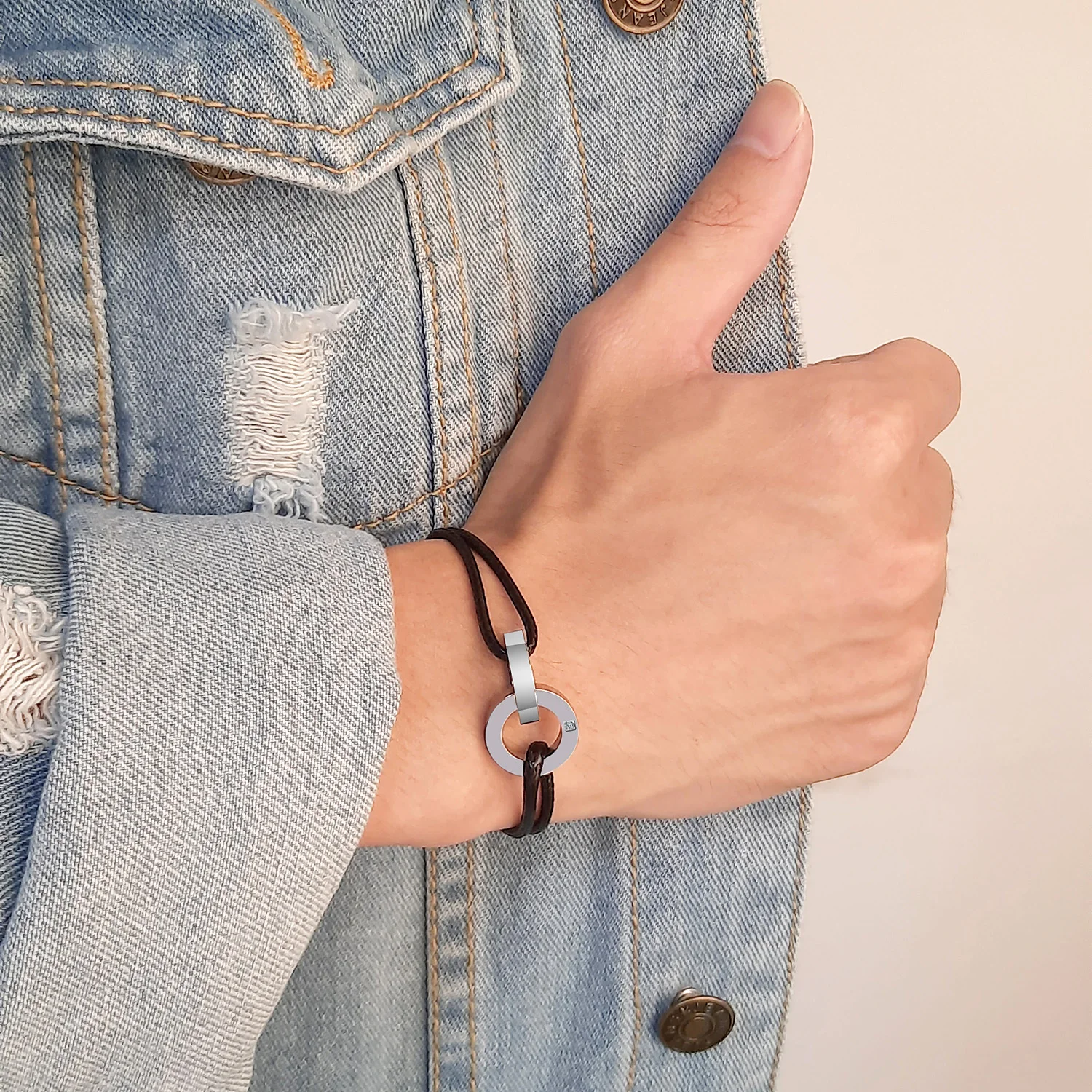 Interlocked Circle Charm Bracelet for Men Women,Adjustable Length Wax Rope Wristband,Casual Couple Gift