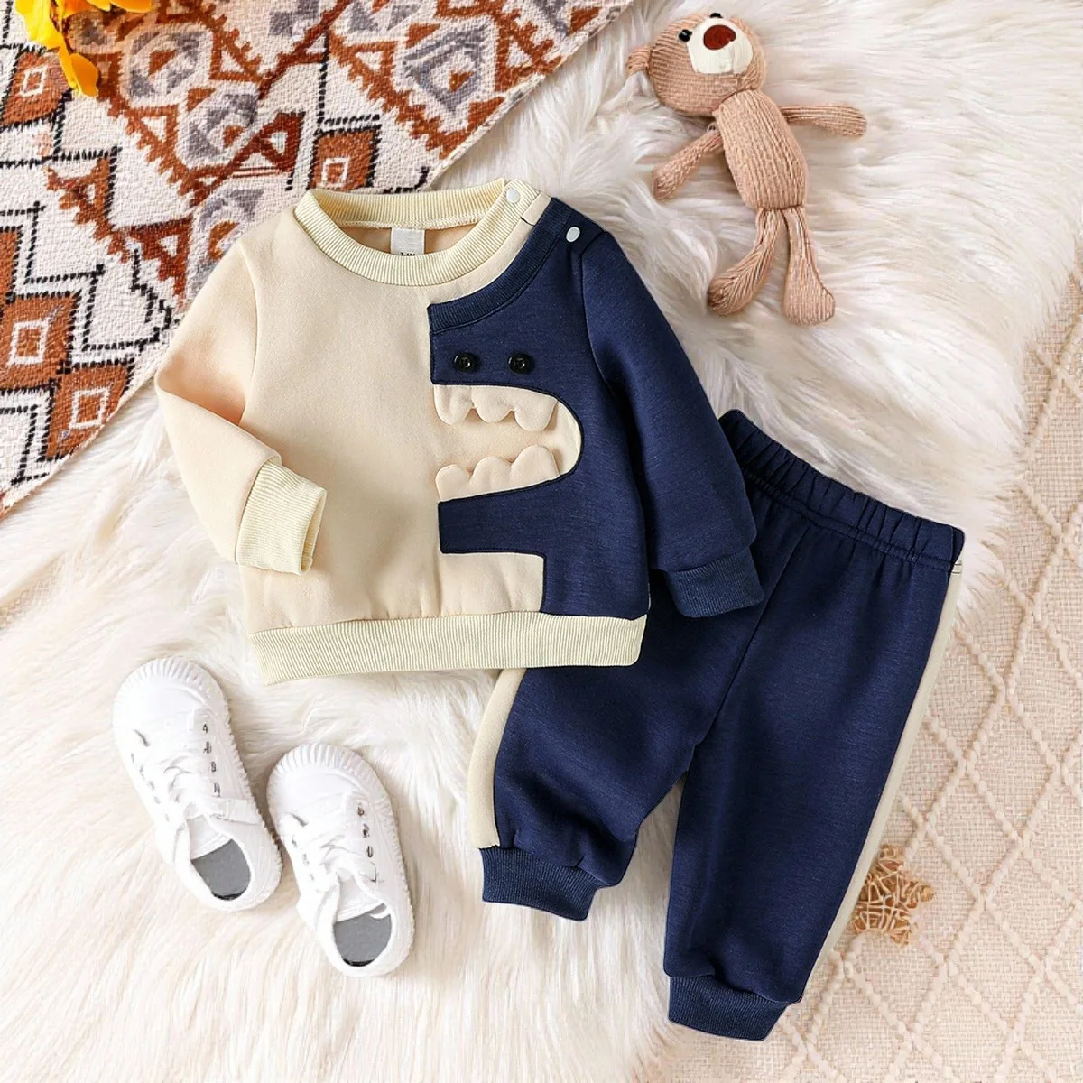 Baby Boys Autumn/ Winter Long Sleeve Sweatshirt & Solid Pants Clothing Cute Round Neck Shirt Two-piece Set Lovely Gifts For 1-3Y