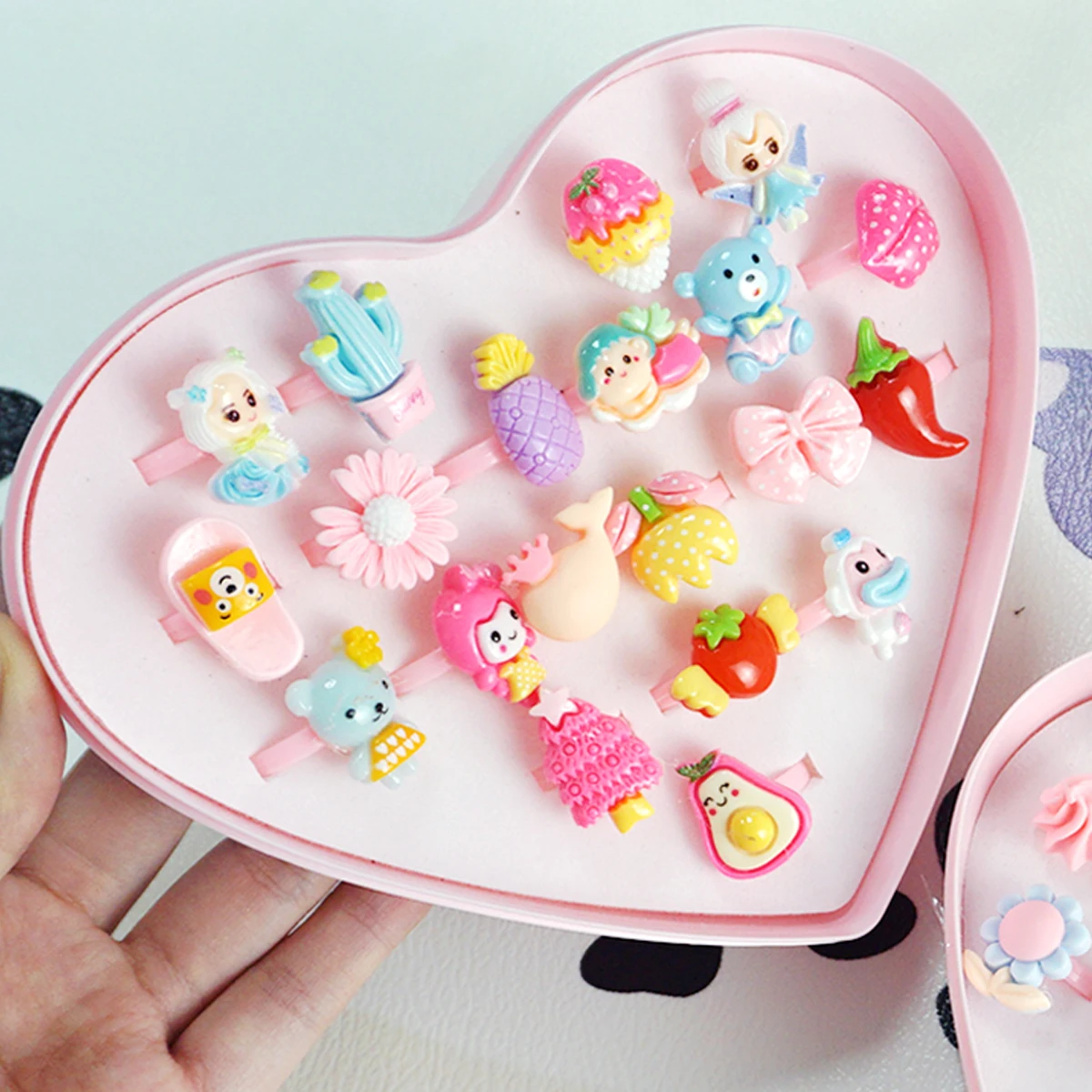 كارتون صغير الحيوانات والزهور مجموعة مجوهرات لفتاة صغيرة ، حلقات الأطفال ، الحب عرض حقيبة ، التظاهر اللعب ، فستان حتى خواتم ، 20 قطعة