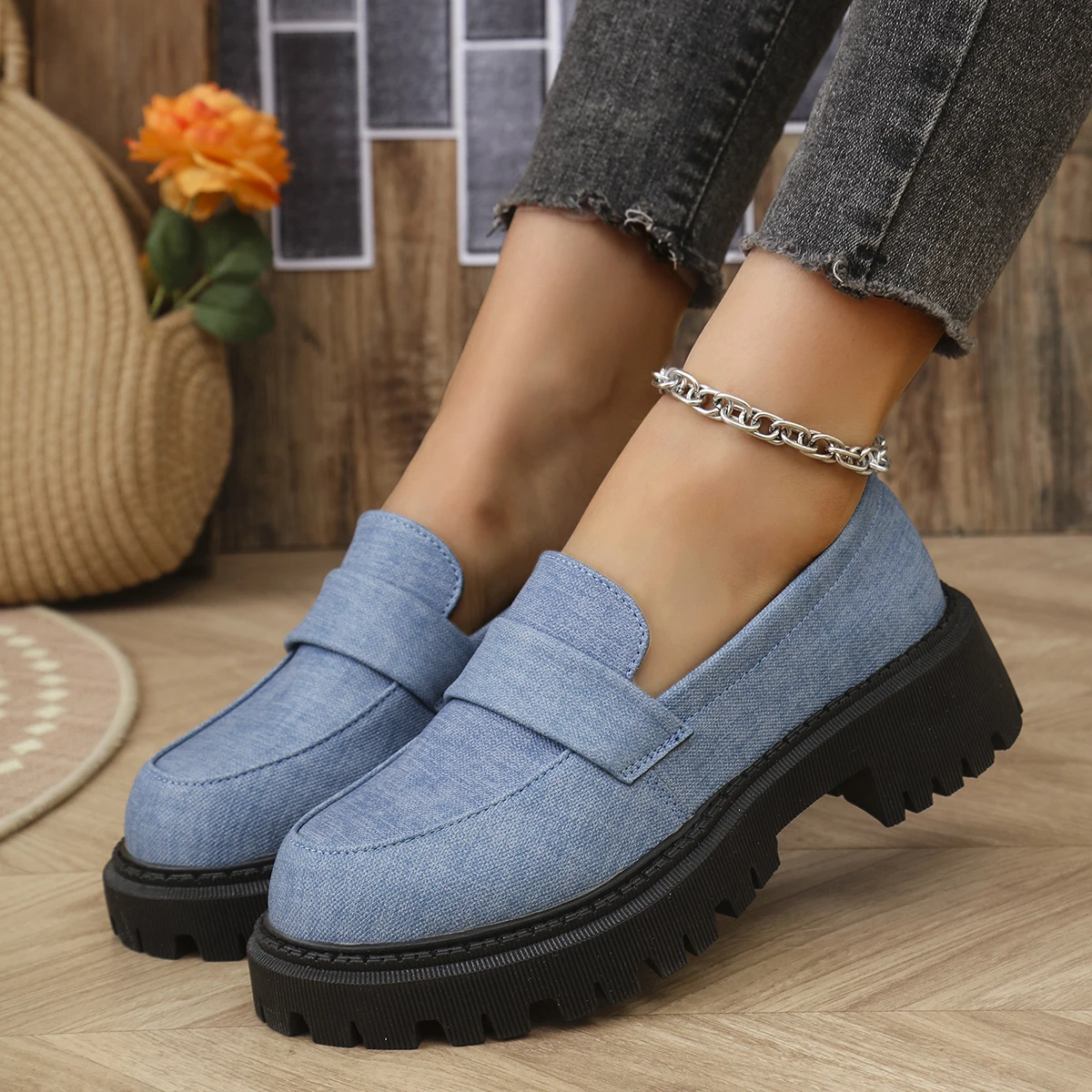 2024 New Autumn Fashion Thick Soled Loafers Women's Flat Cowhide Thick Soled Shoes Round Toe Women's Flat Shoes Handmade