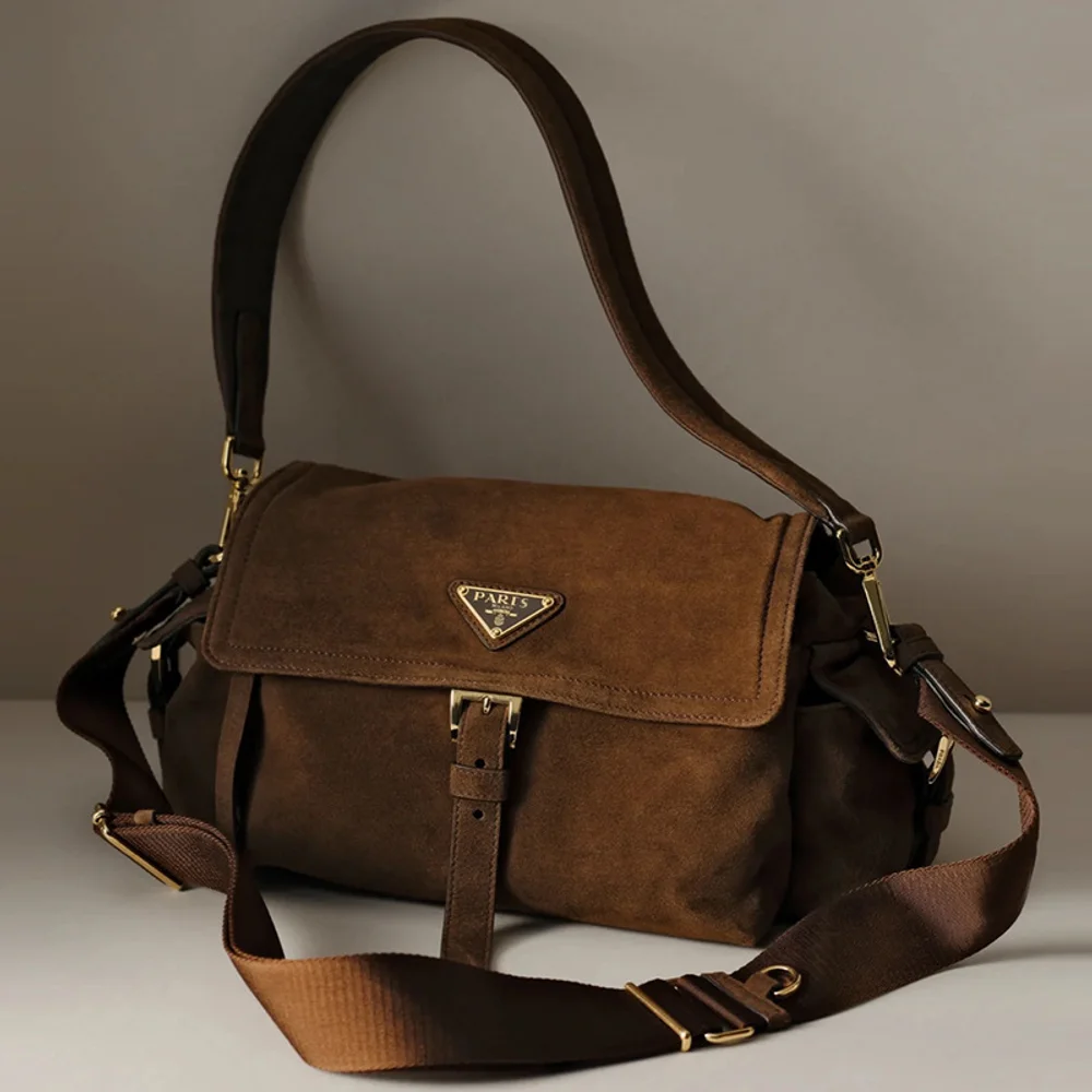 

Retro Casual Versatile Multi Pocket Nylon Motorcycle Style Single Shoulder Underarm Bag For Women In Autumn And Winter 2025