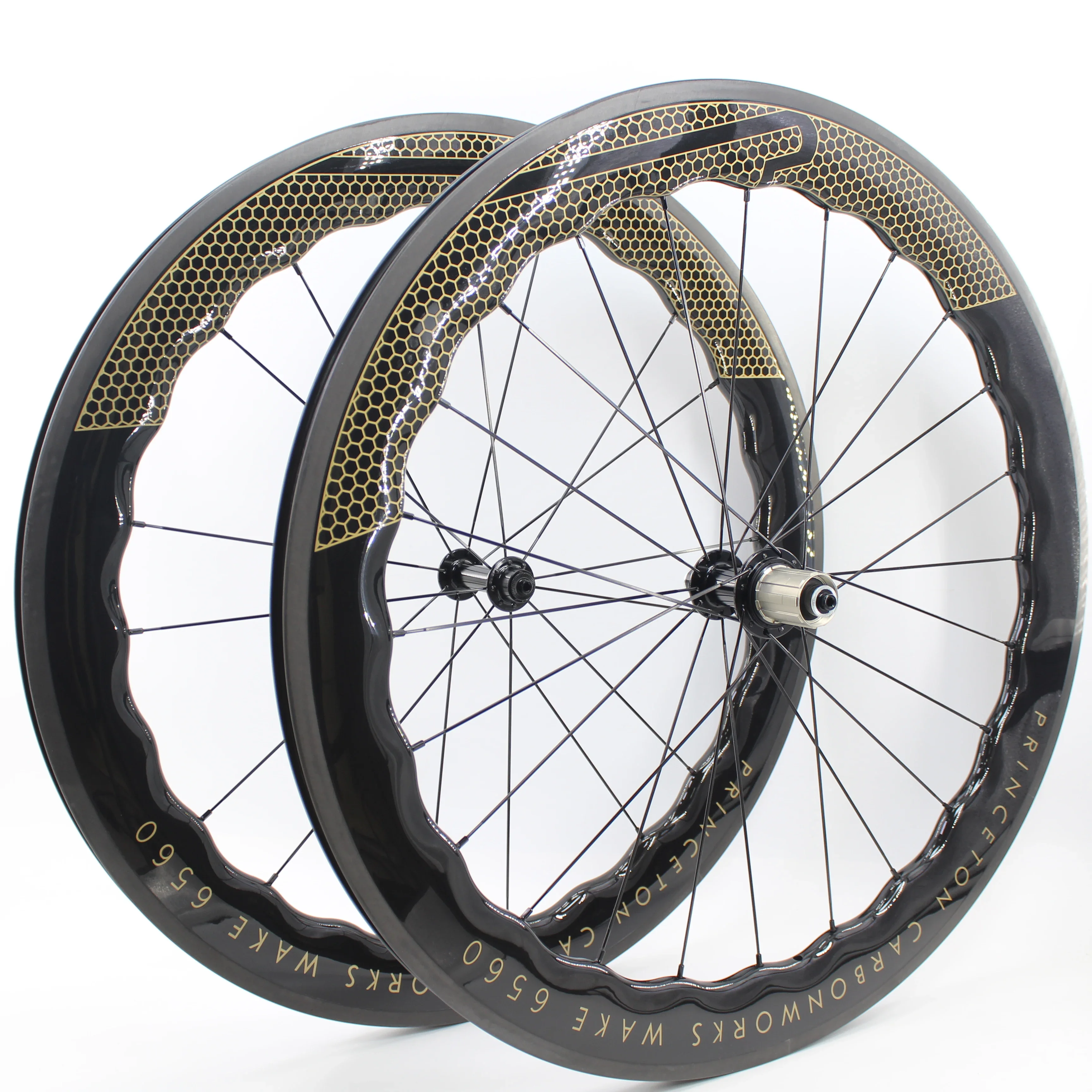 

700C 6560 Глубина углеродного волокна, волновая колесная пара для шоссейного велосипеда, V-тормозной клинчер, бескамерные диски, волна 25 мм, ширина