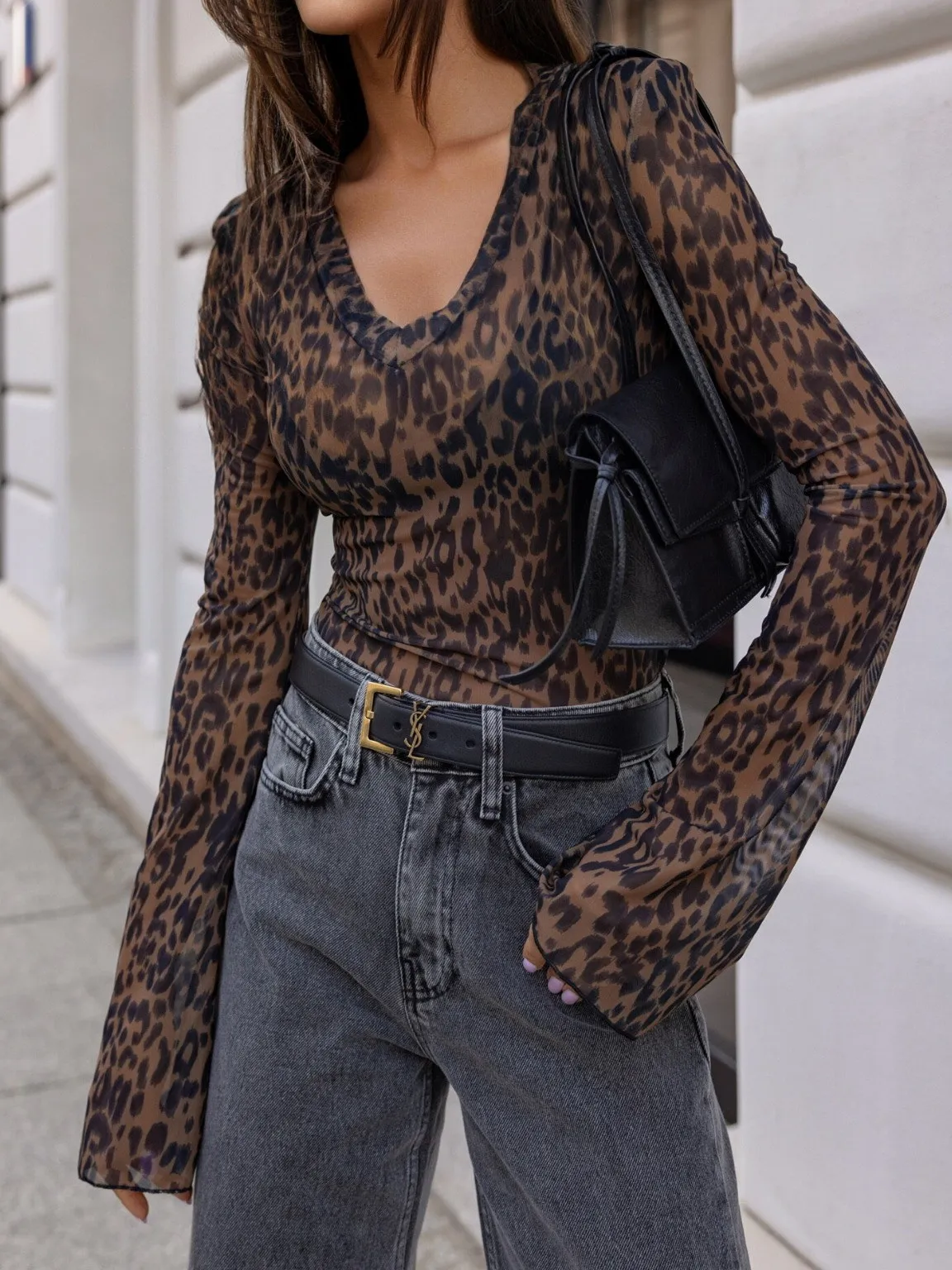 Spring Summer New V-ne Leopard Print Me Bell Sve Long Sve T-irt Women's Street Sle Slim Fit Base Layer Top