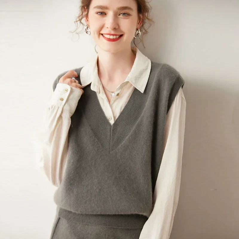 

2023 Autumn Winter New Women Vest 100% Cashmere Knit Pullovers Waistcoat Sleeveless Sweater Female Loose Large Size Warm Outwear