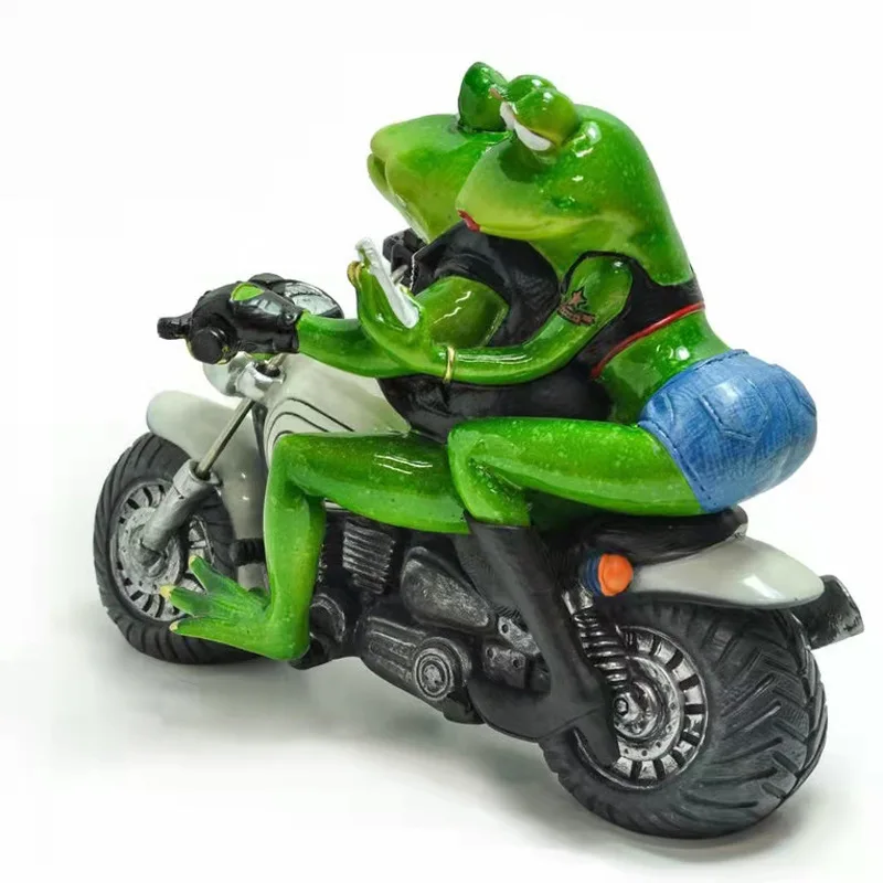 

Cute Couple Frog Riding Motorcycles Resin Handicrafts Home Courtyard Office Desk Ornaments Valentine's Day Gifts