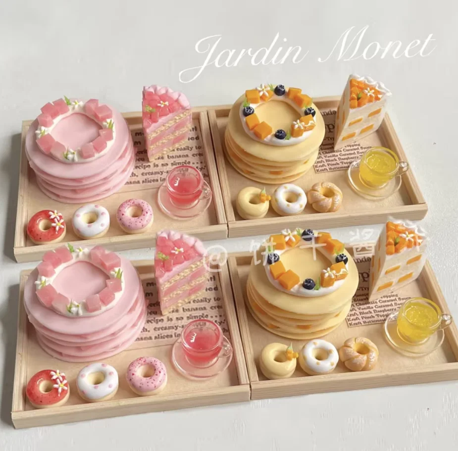 1/6 Set Makanan Penutup Miniatur Tanah Liat Buatan Tangan Yang Dapat Dilepas - Bundel Teh Sore Tema Natal dalam Keranjang Tenun Tangan - Dekorasi Kue BJD
