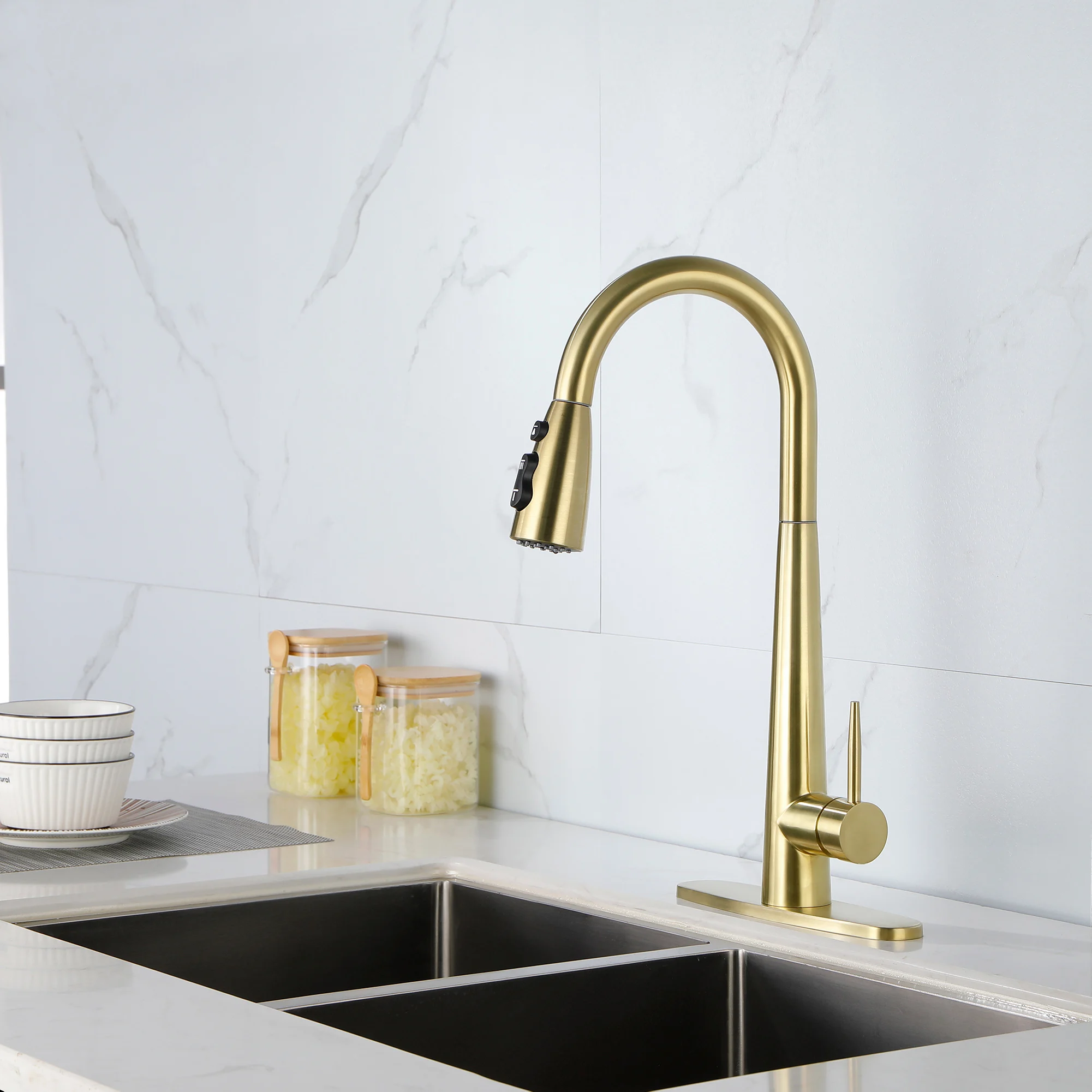 

Gold Kitchen Faucets with Pull Down Sprayer, Kitchen Sink Faucet with Pull Out Sprayer,Fingerprint Resistant