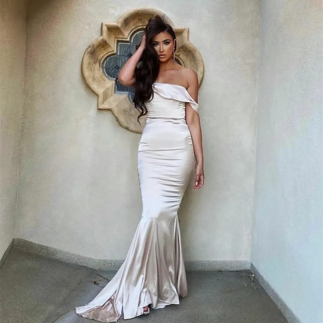 

Elegant Long Off Shoulder Mermaid Evening Dresses Satin Pleated Zipper Back Sweep Train Abendkleider Robes de Soiree for Women