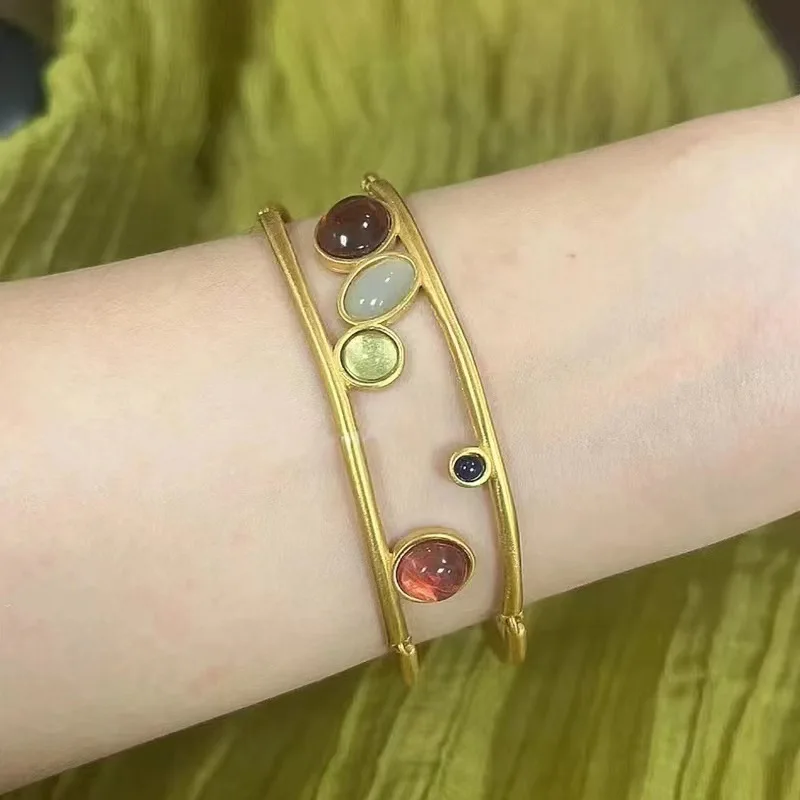 

2025 new golden retro bracelet bracelet women's bracelet niche design