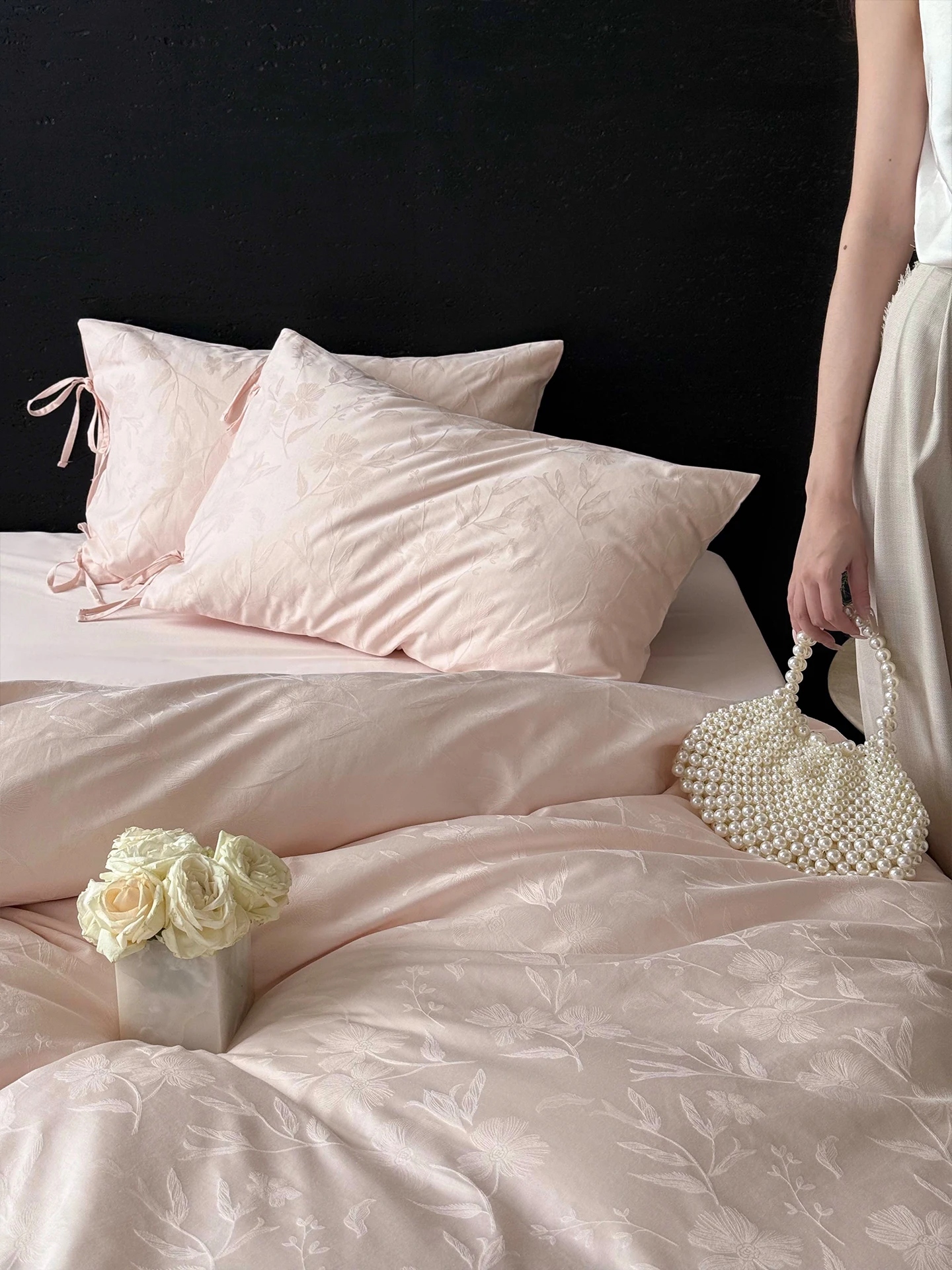 Pure Cotton Floral Embroidery Bedding Set 4-Piece French Sle Long Velvet Cotton Bed eet Cover Duvet Cover Versatile Seaso...