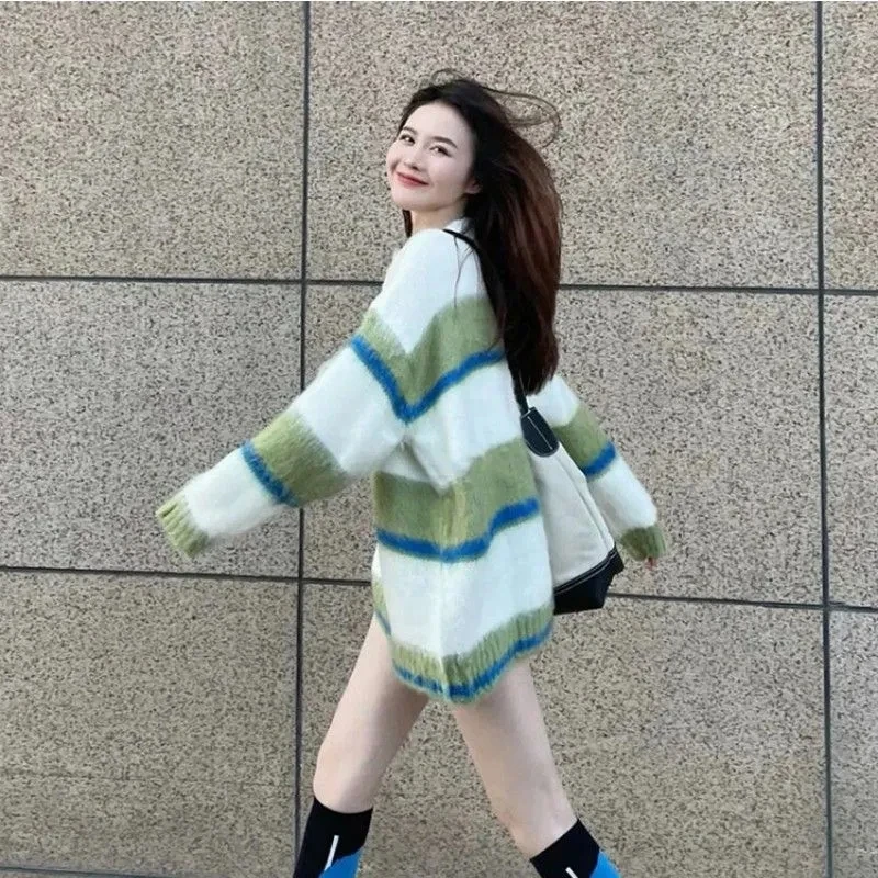

Color Blocked Striped Round Neck Pullover For Women Autumn And Winter Cashmere Loose Thick Outer Layer Knitted Sweater