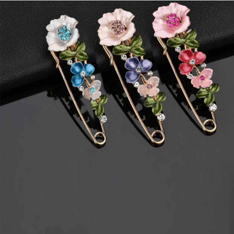 Elegant Flower Brooch Pins For Women Rhinestone Plant Enamel Collar Lapel Pin Badge Cardigan Scarf Dress Clothes Jewelry Gifts