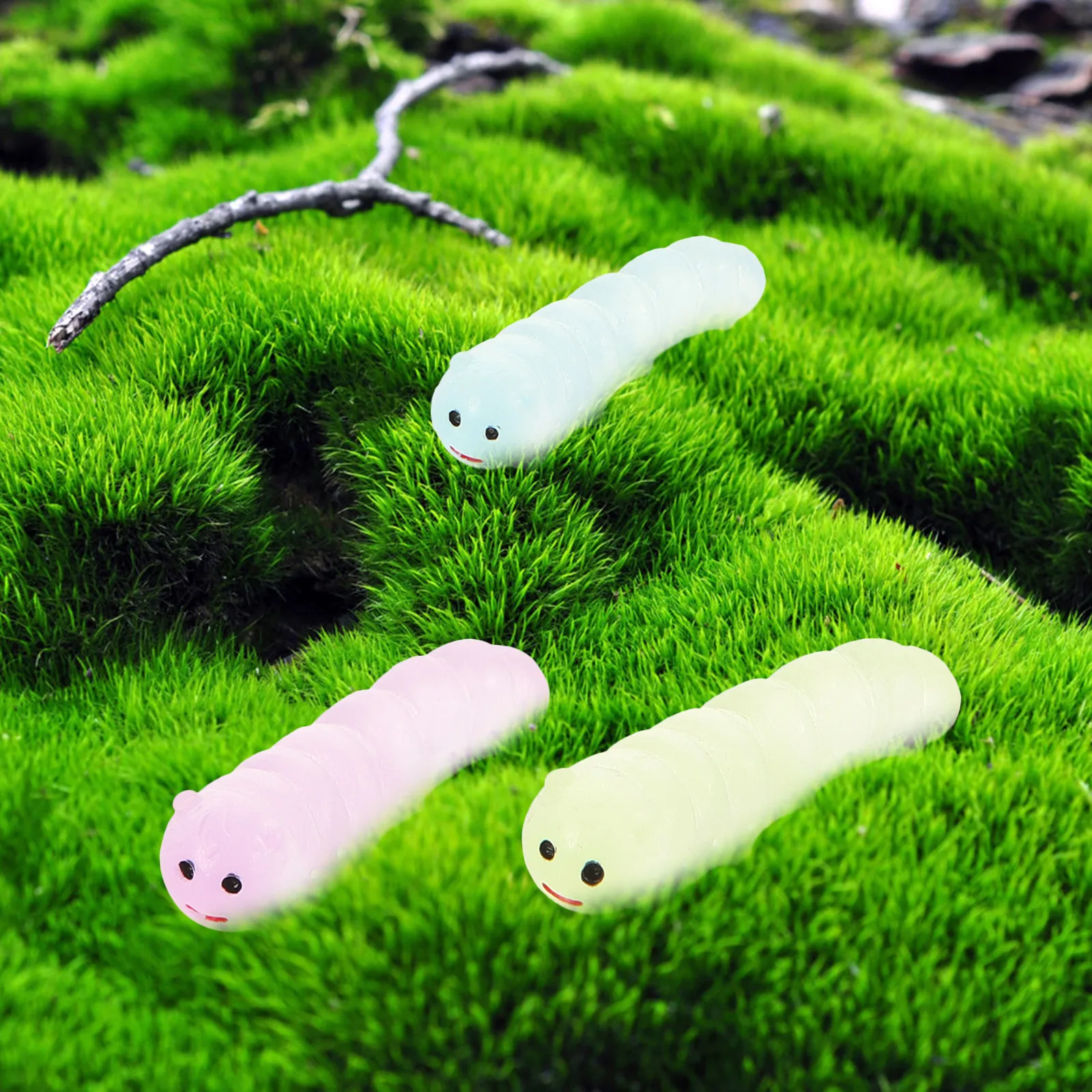 

30pcs Night Glow Caterpillar Resin Decor Blue Green Purple Worm Figurines Desk Table nament Garden Aquarium