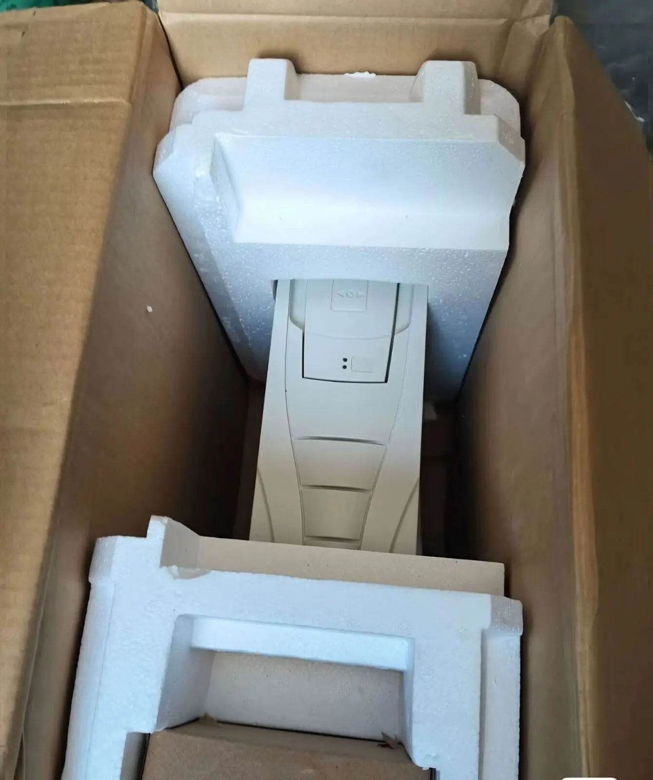 Brand New original ACS550-01-06A9-4  ACS550-01-08A8-4  ACS550-01-012A-4  Fast Shipping One-year warranty