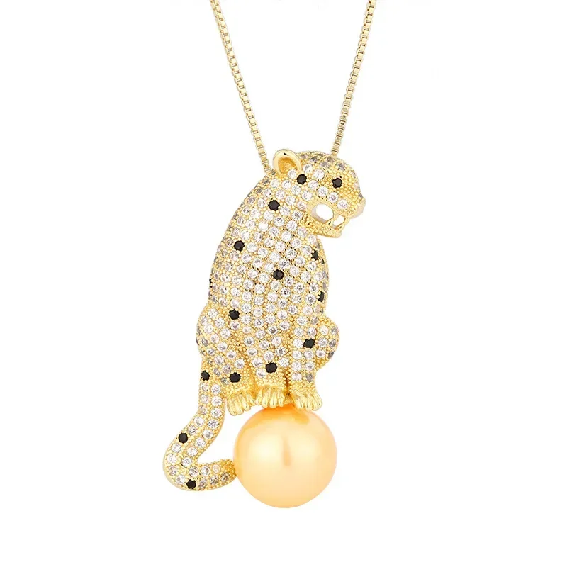 Luxur Panther Leopard White Pearl Pendant Necklace with Adjustable Chain Elegant Jewelry for Women Top Quality Cubic Zirconia