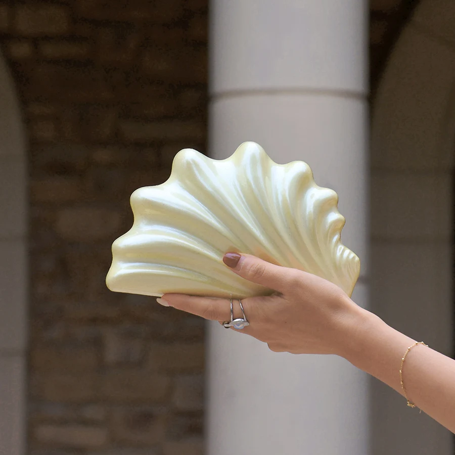 

Female Conch-shaped Shell Acrylic Box Clutches Lady Evening Bag Party Prom Stones Handbags Luxury Women Wedding Bridal Purse Bag