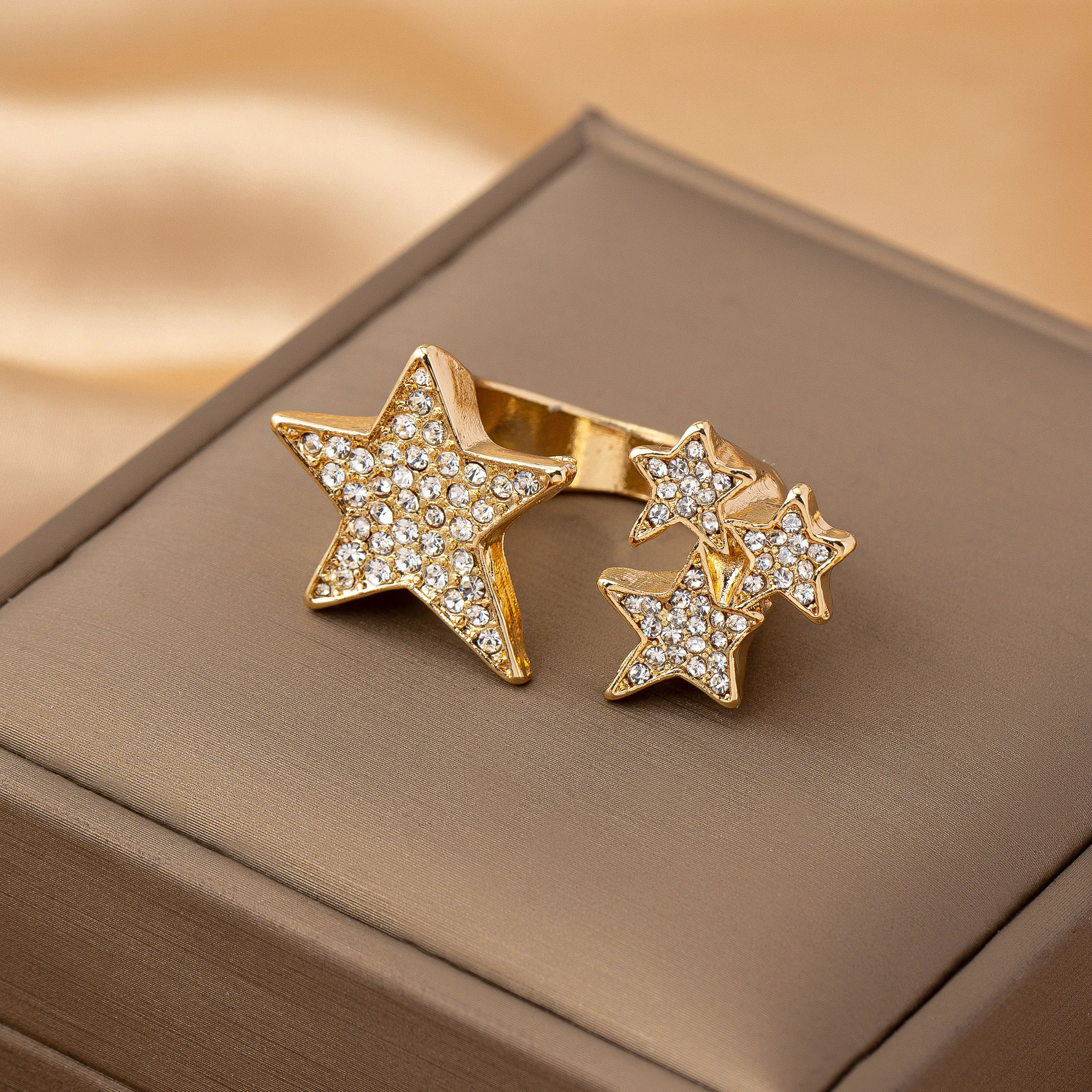 Fashion punk style metal alloy five-pointed star ring, dating, travel party jewelry