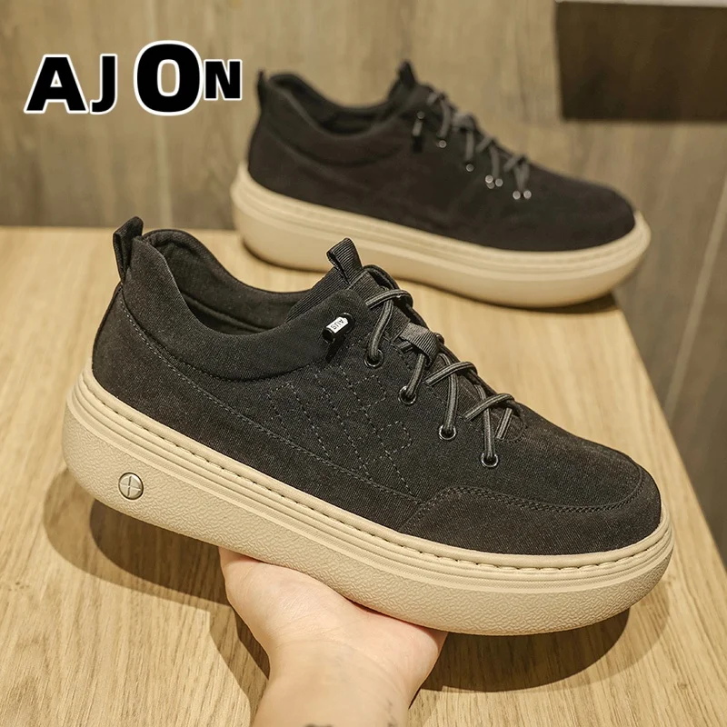 2025 الخريف والشتاء حذاء قماش رجالي جديد سميكة سوليد الترفيه انزلاق المطاط أحذية رياضية تنفس حذاء مسطح أحذية القيادة