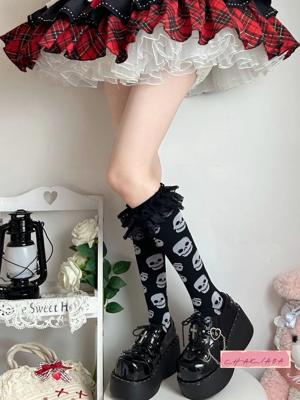 Nicho fresco dulce Retro nota musical encaje calcetines de tubo medio subcultura Y2k milenario Lolita Girlie Jk pantorrilla presión calcetines mujeres