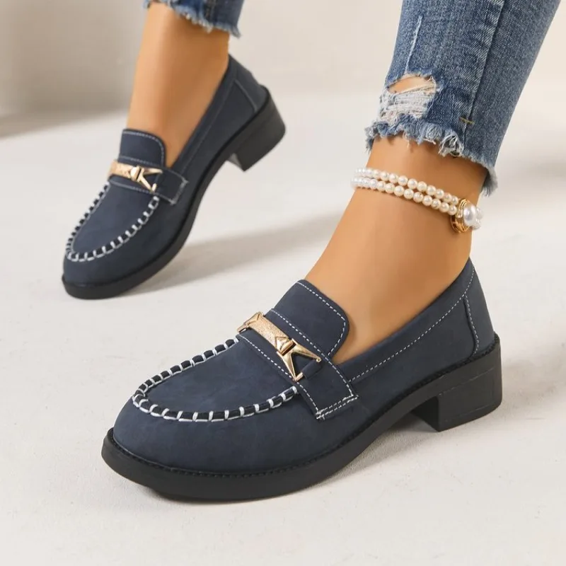 

2026 New Women's Fashionable Metal-Decorated Loafers Autumn Non-Slip Thick-Soled Casual Faux Suede Leather Slip-On Flat Shoes