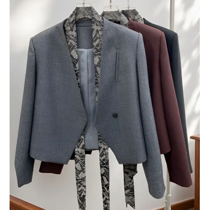 Hebe Style High Quality Personality Match Short Collarless Women's Suit Jacket 2026 New Fashion Versatile Polyester Fiber