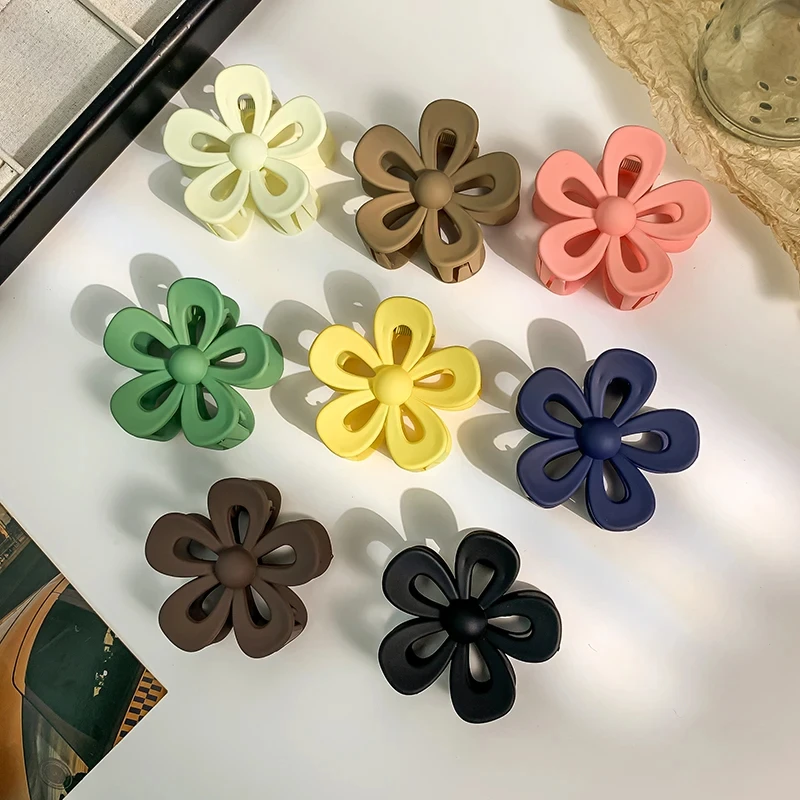 

New Flower Shape Grab Hair Clips Women Fashion Acrylic Gradient Shark Claw Clip Ponytail Barrette Girls Hair Accessories