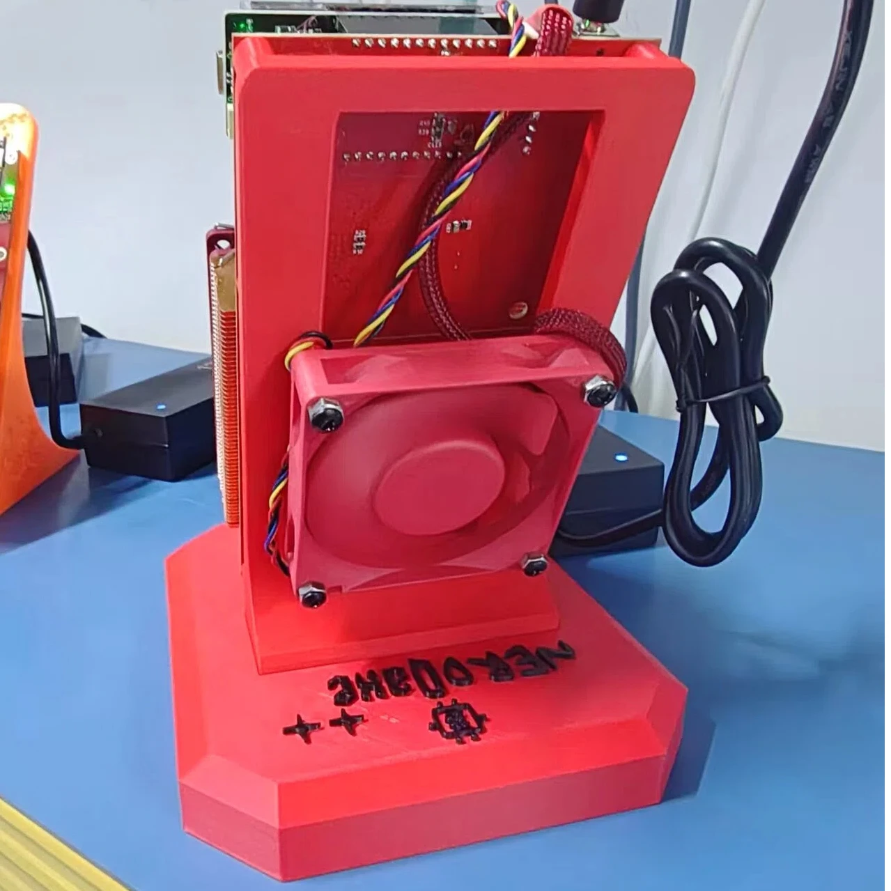 NerdQaxe++ ASIC Miner — 4.8TH/s NerdQAxe++ Домашний биткойн-майнер NerdQAxe++