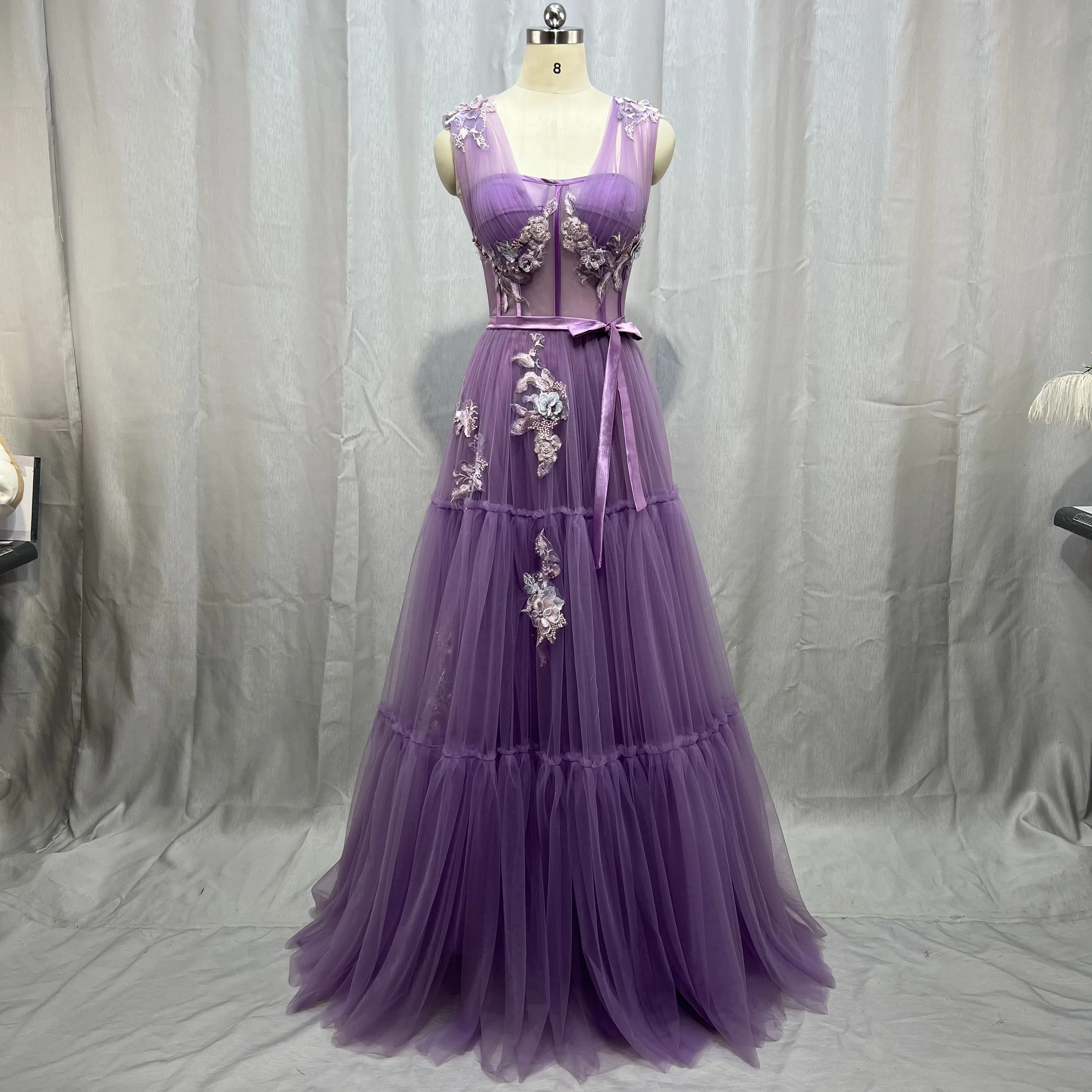 

MYYBLE V-Neck Purple Prom Dresses Sequin Appliques Exposed Boning A-Line Prom Gowns Sleeveless Tiered Tulle Formal Party Dresses