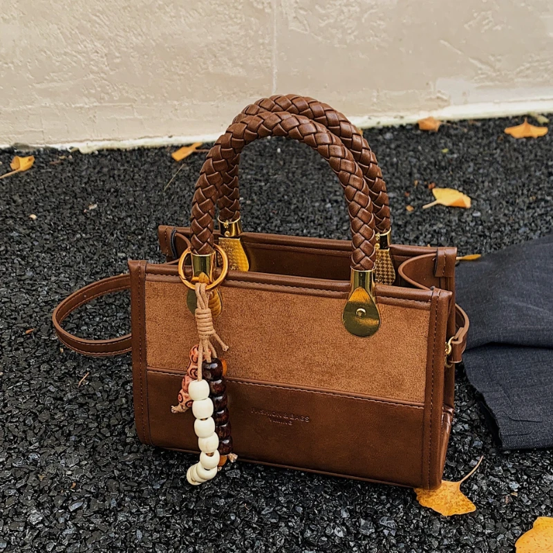 

Simple and Fashionable Patchwork Retro Women's Shoulder Crossbody Bag, Practical and Versatile Commuting Small Square Bag