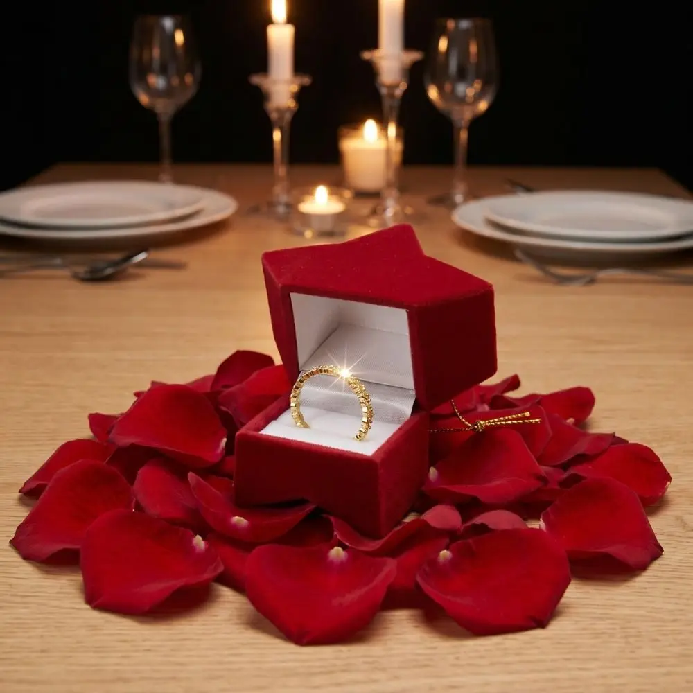 Fashion Display Holder Engagement Ring Box Portable Mini Small Ring Bearer Box Velvet Exquisite Jewelry Storage Box Ring Storage