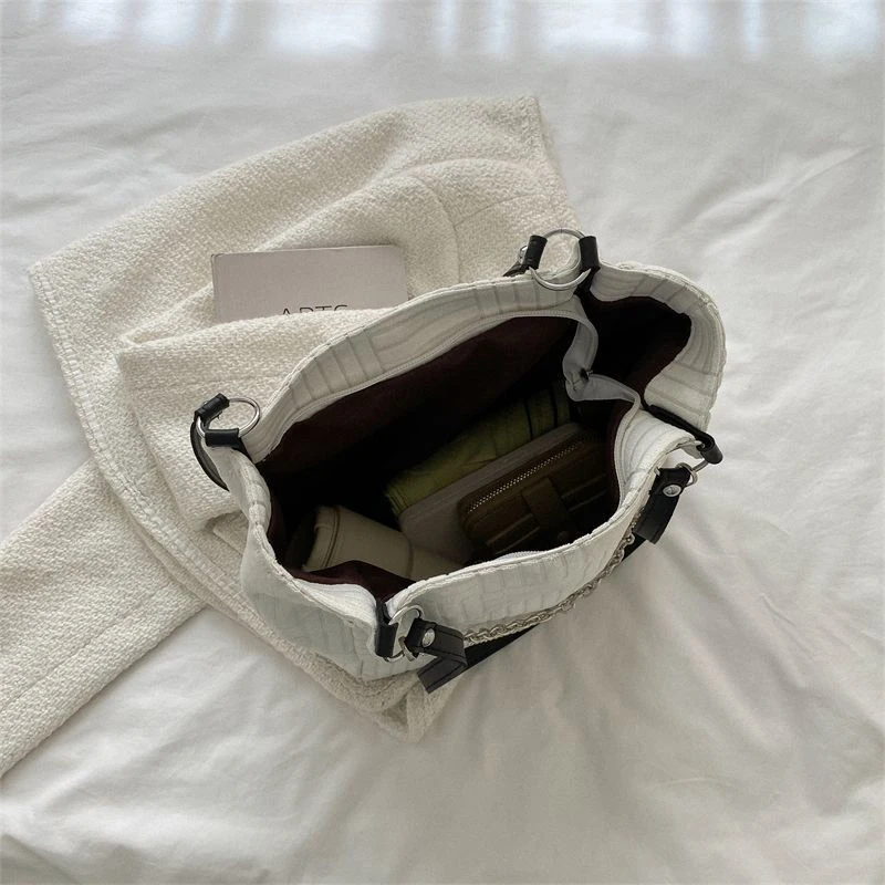 Large Capacity Women Bag New Fashion Versatile Chain Tote Underarm Bag Single Shoulder Bag