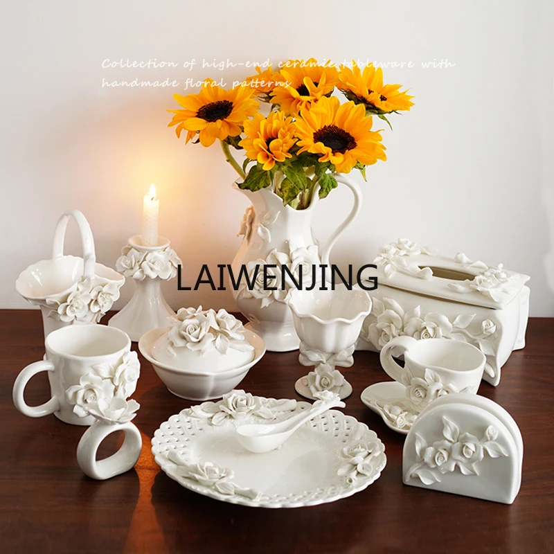 

SGF exquisite French court hand-squeezed flower ceramic tableware napkin box spoon