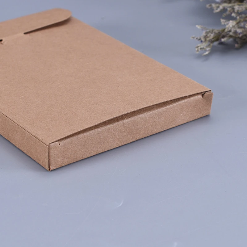 50Pcs/Lot 3 Colors Kraft Paper Cardboard Envelope Bag Wedding Invitation Cards Packaging Box Photo Postcard Envelope Gift Boxes