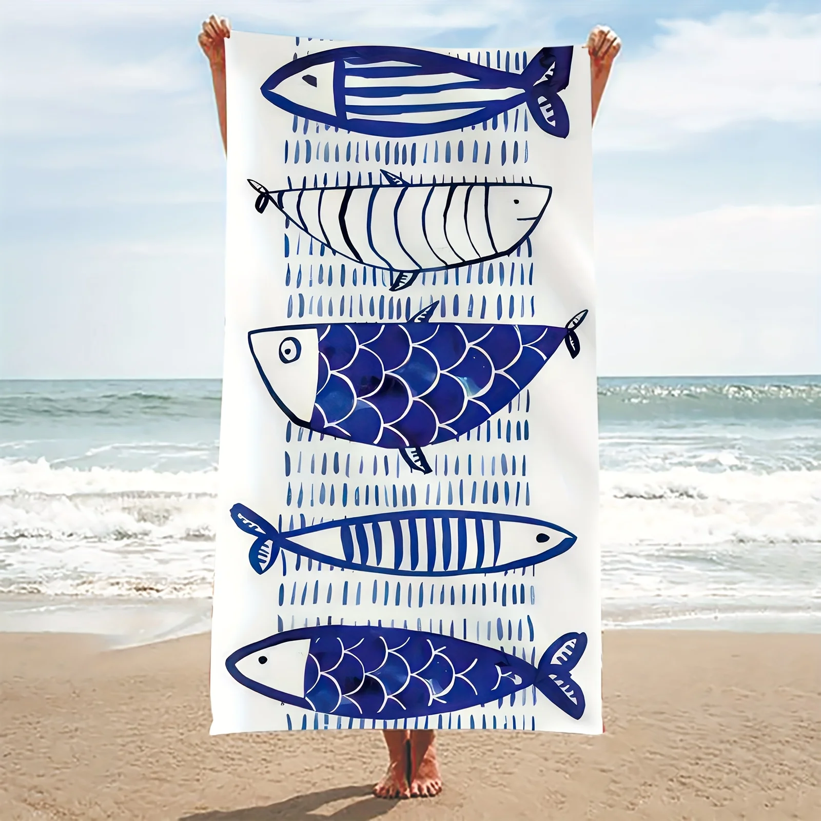 1pc Ultra-Soft Microfiber Beach Towel with Vibrant Fish Pattern Design - Quick-Dry, Ultra-Absorbent, Windproof & Sun-Resistant l