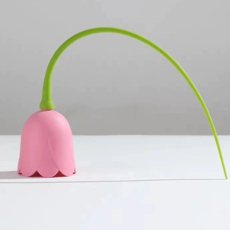 لعبة دعابة للقطط أوتوماتيكية قابلة لإعادة الشحن، لعبة على شكل زهرة للقطط، لعبة قطط أوتوماتيكية تفاعلية، ملحقات القطط