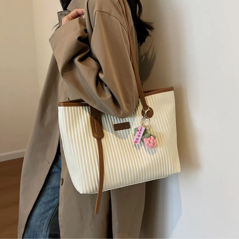 Pleated commuting tote bag women's Large Capacity 2023 New Fashion Versatile Shoulder Crossbody Package  for Lady