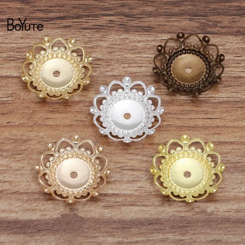 BoYuTe-Tapas de cuentas de flores, dijes de filigrana de latón, materiales Vintage, accesorios para hacer joyas, 24MM, 50 unidades por lote, venta