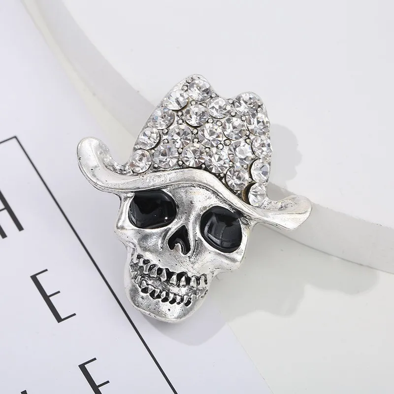 Halloween Schädel Cosplay Pins Gekreuzte Knochen Künstliche Edelstein Skelett Flügel 3D Kostüm Hut Pins Party Punk Gothic Metall Broschen – Detail 16