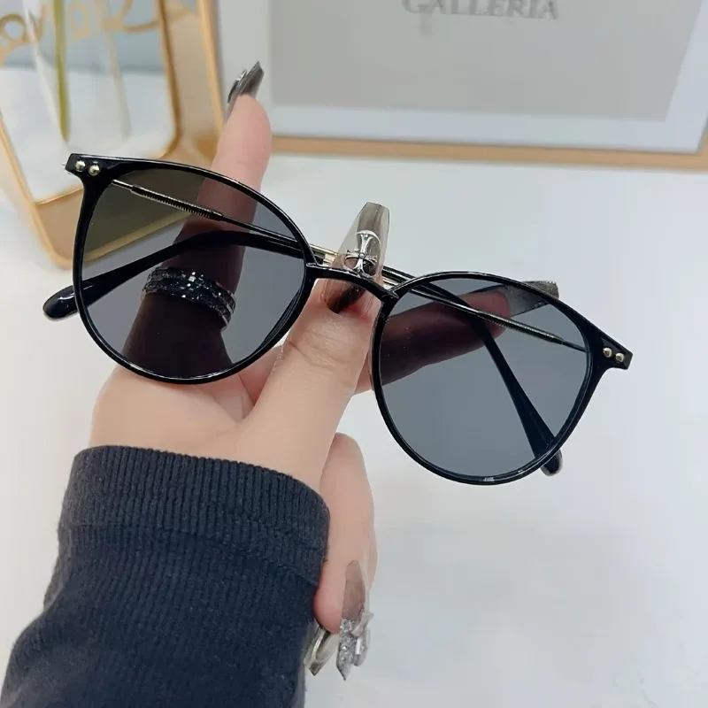 Runde Rahmenbrille im Reisnagel-Design, neue koreanische Version, modische und trendige Damen-Outdoor-Freizeitbrille