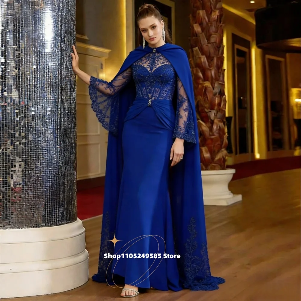 ชุดแม่เจ้าบ่าวเจ้าสาวสีน้ำเงินยาวหรูหราพร้อมผ้าคลุมไหล่เก๋ไก๋สำหรับงานแต่งงาน ชุดราตรีสำหรับแขกในงานแต่งงาน สามารถสั่งตัดได้