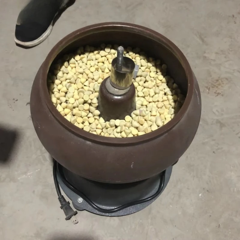 

Hot Sale Small Vibration Drum Polishing Machine Vibration Polishing Polishing Deburring Machine