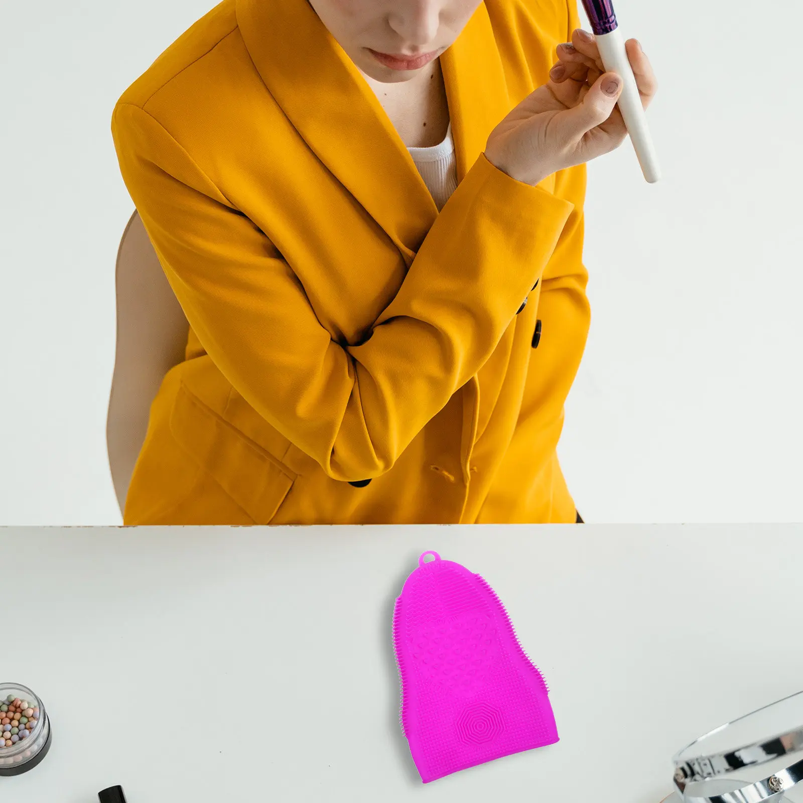 

Silicone Brush Cleaning Mat with Raised Dots for Deep Gentle Cleansing Portable Makeup Brush Cleaner Ideal for Home Salon Travel