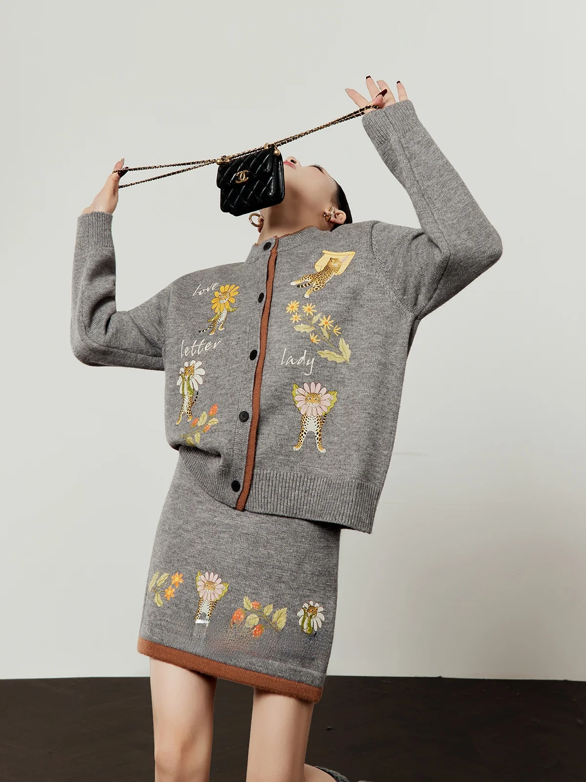 

Женский вязаный свитер-жакет свободного кроя, весенняя новинка, комплект из двух предметов с эффектом похудения, винтажный стиль, модный ансамбль