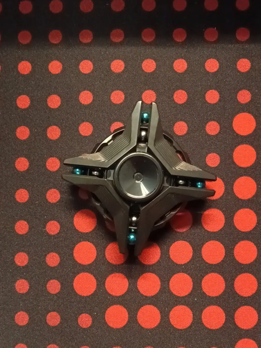 Used EDC Red Horse & Play Uroshi Manzara Gyro, Zirconium Black Sprocket Fidget Spinner