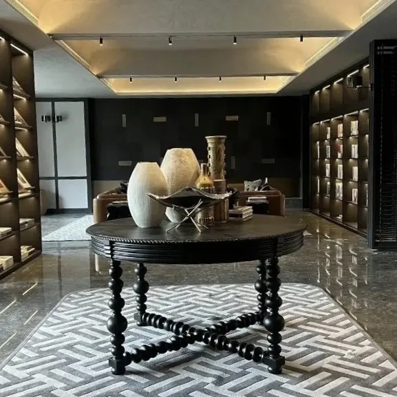 Wind ancient solid wood round table retro black restaurant high-end villa dining table hotel lobby decoration table