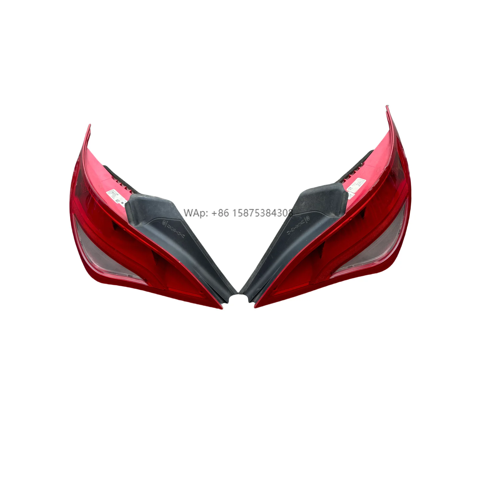 

The New High-quality CLA Series W117 Halogen Taillights Left and Right Rear Brake Steering Reverse Lights