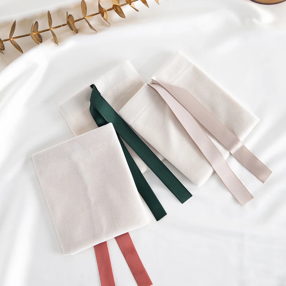 5 Stück beige Samtbeutel Schmuck Wildleder Geschenk 7x9cm 10x12cm 12x15cm 15x20cm Verpackung Hochzeit Gefälligkeiten Süßigkeiten Ohrringe Armband Beutel – Detail 5